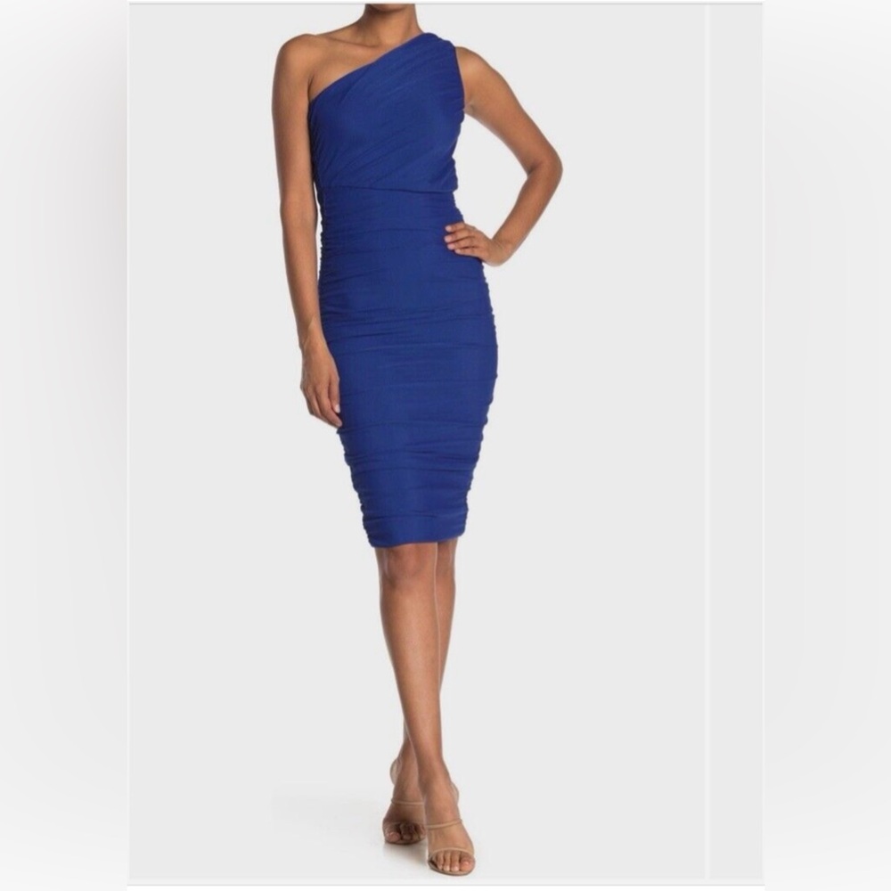 Love X Design One-Shoulder Body-Con
Midi Dress